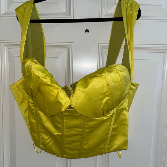 PrettyLittleThing Yellow Corset Top - Picture 1 of 3